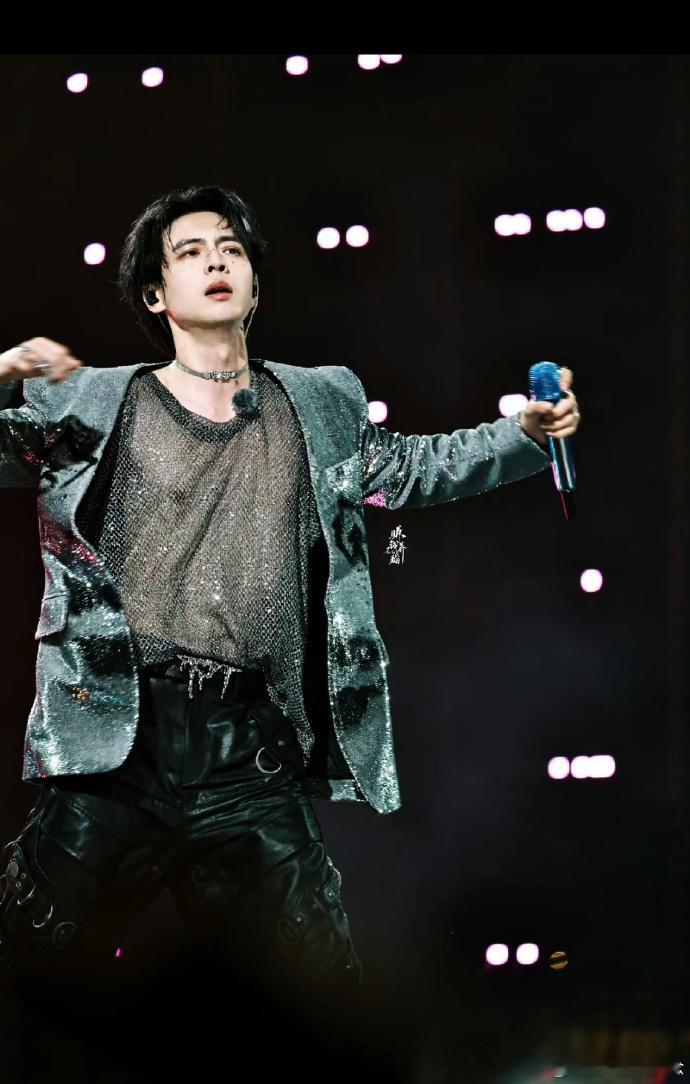 #蒲熠星[超话]##蒲熠星随时随地大小拍# 蒲熠星你小子到底有多少魅力在身上！这