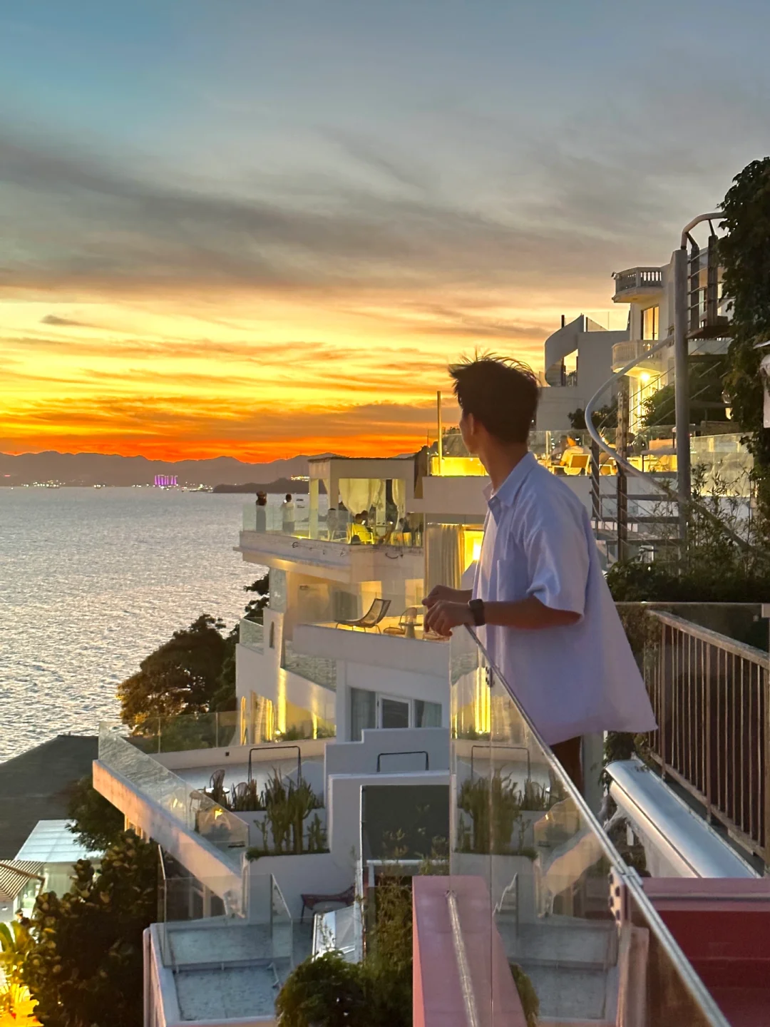 不是在国外‼️被深圳这家悬崖民宿美哭了😭