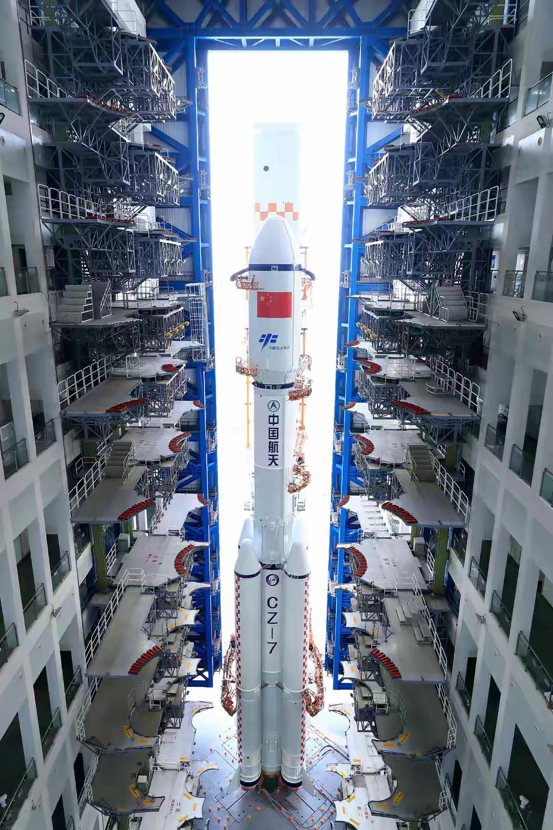 2026年8月24日上午8点，嫦娥七号将在海南文昌发射。这可不是普通的探月任务，