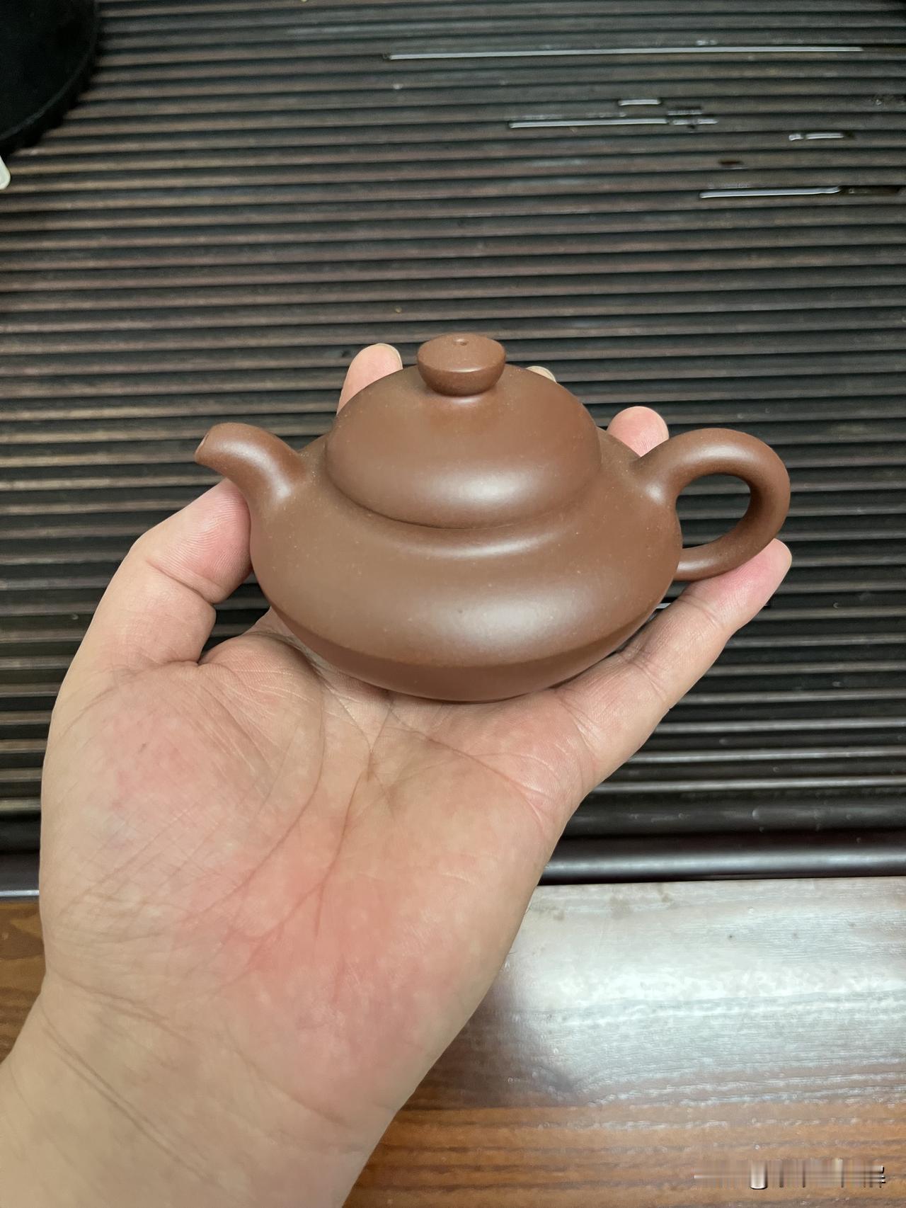 曼生十八式中的“合欢”：原型竟是乐器大镲？读懂这把壶的“团圆”美学
在紫砂壶的众