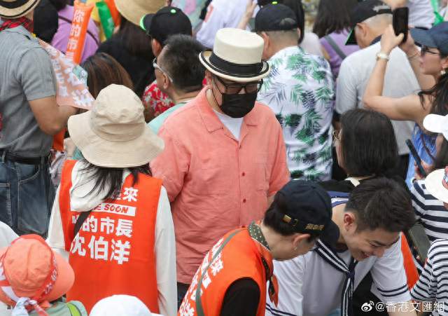 蔡康永现身造势现场：没有中间地带，模糊立场的时代已经落幕