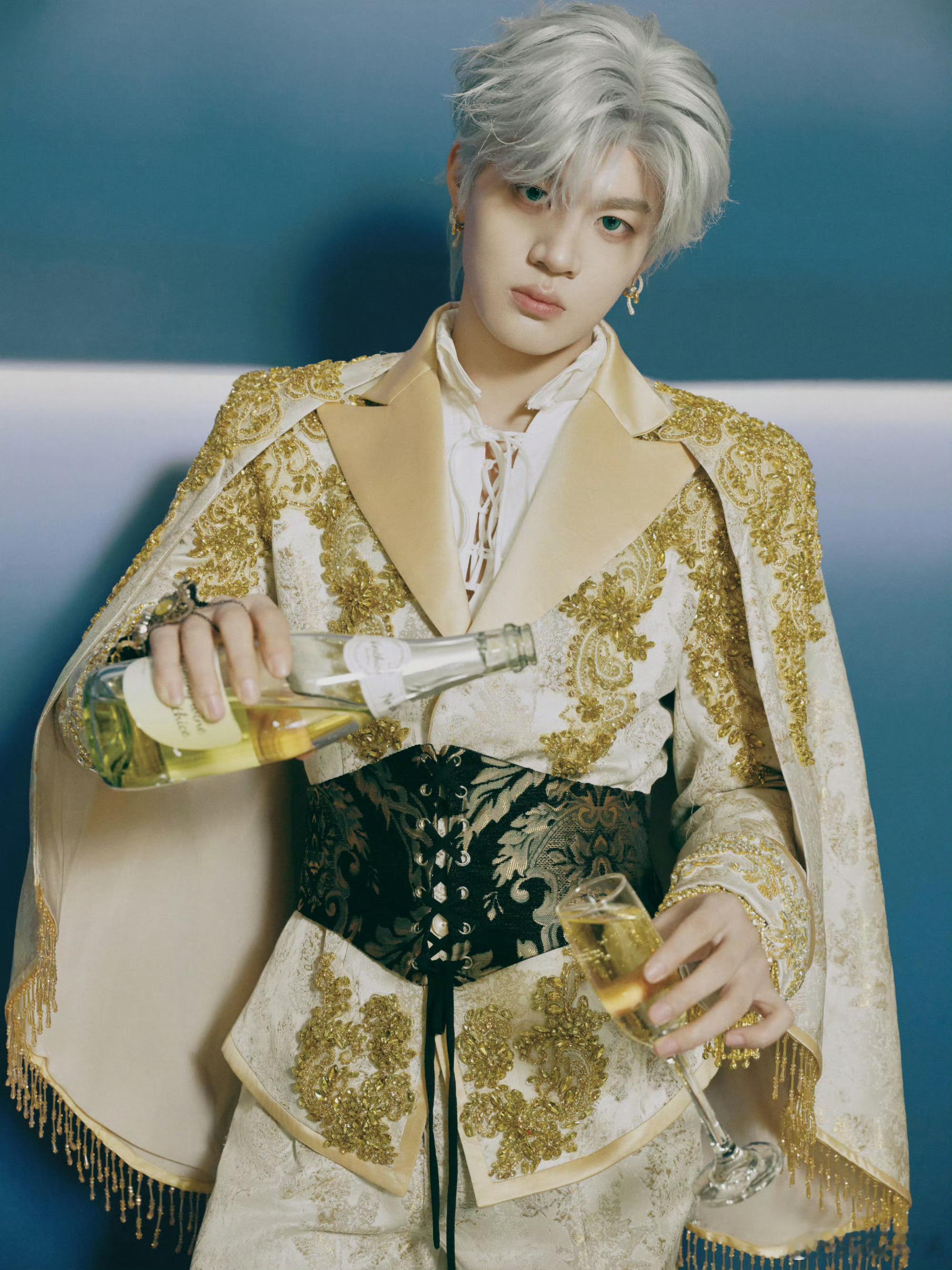 石凯暗流大合唱好感动《云海在唱歌》巡演到重庆生日场，《暗流》大合唱超感人！今晚舞