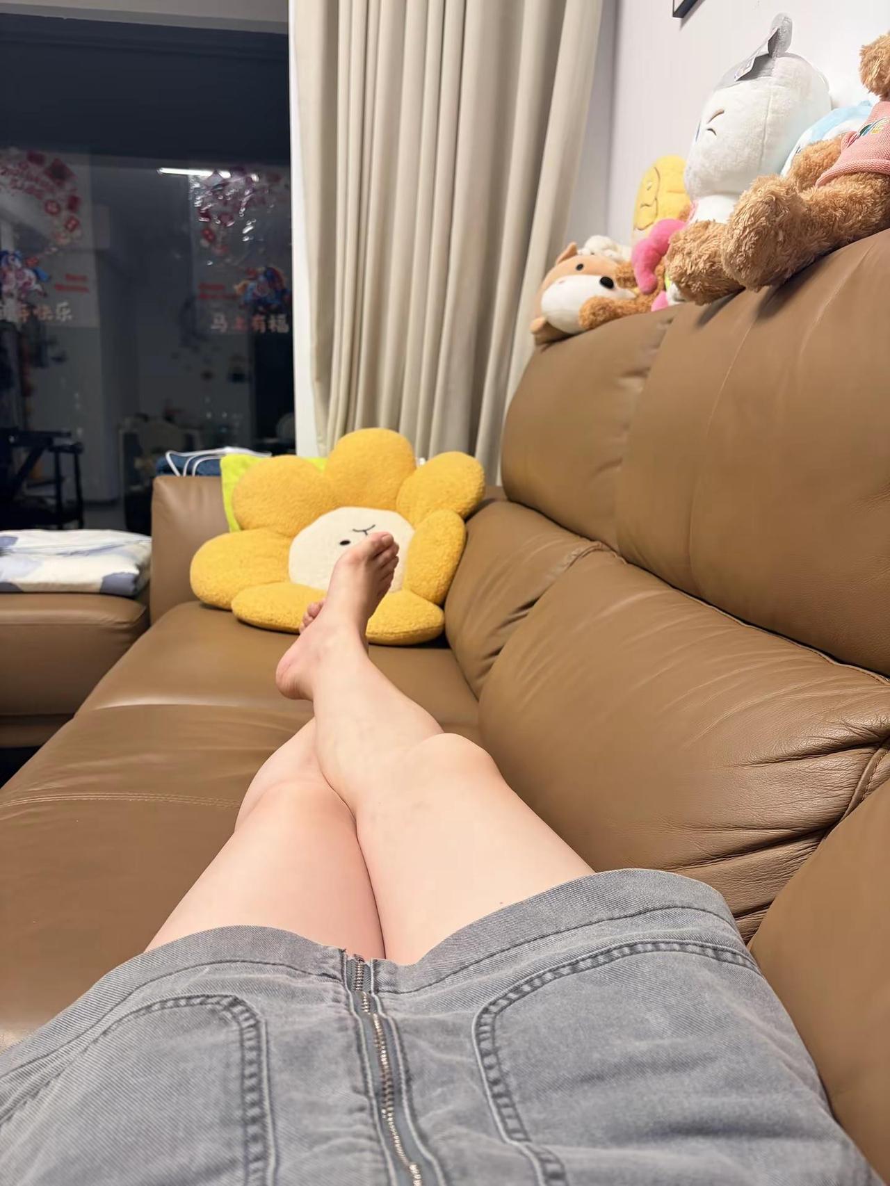 人在精神上受的伤，这辈子都补不回来，就像人间失格里说的，即使你此刻再快乐，只要你