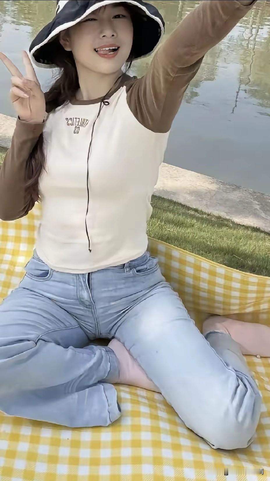 人这一生，只为自己活是什么体验？

答案就两个字：孤独。

不是凄凉，是那种天地