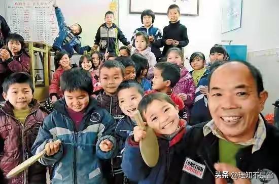 广东1男子卖猪肉35年，人称“猪肉佬”，生意做得风生水起，可家里却过得一贫如洗，