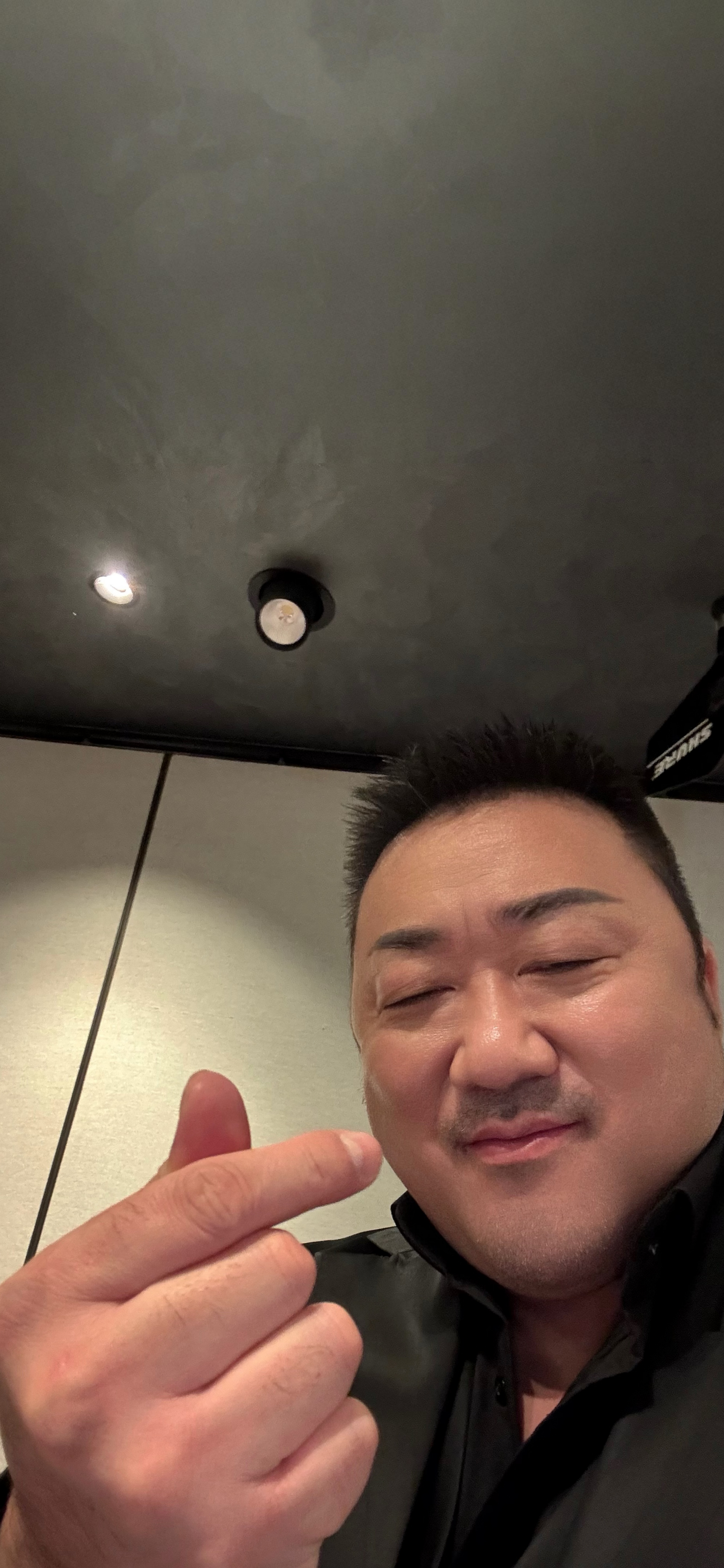 刷到马东锡这张图，做头像壁纸可太合适了 