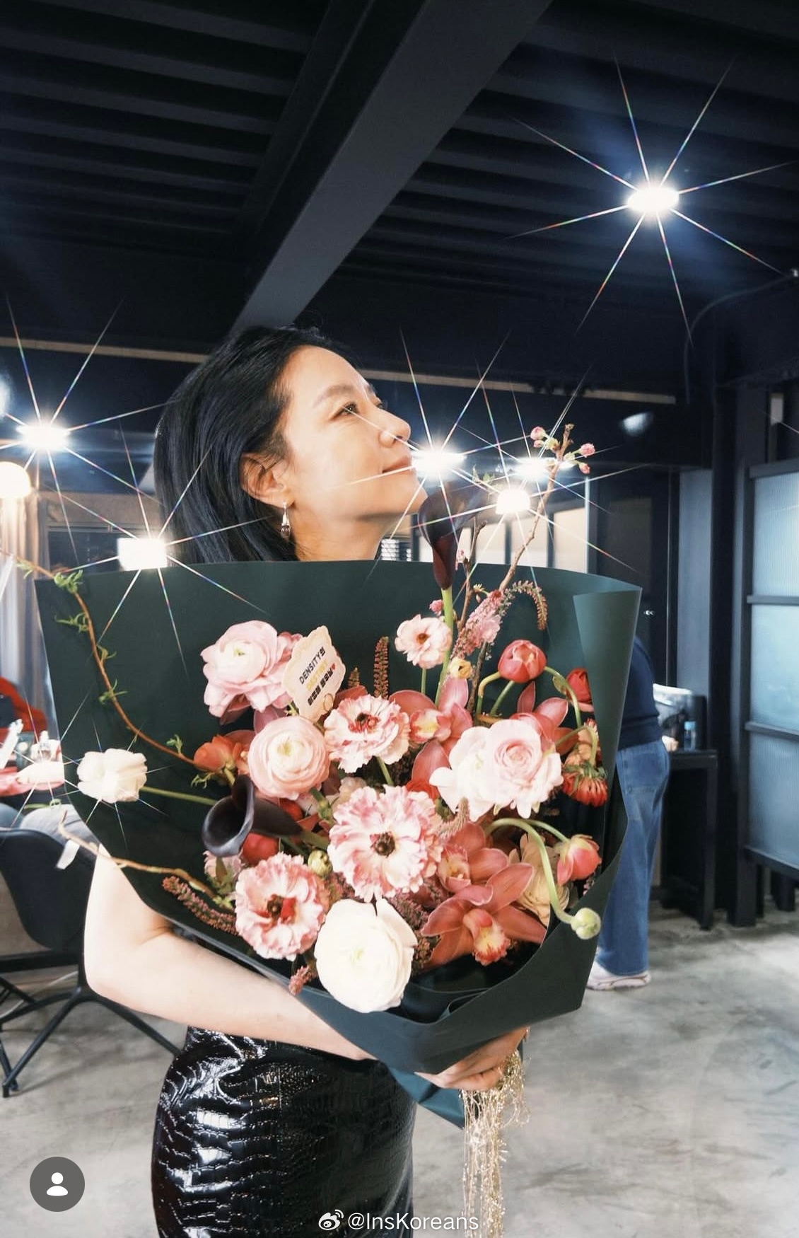 李英爱 李英爱济州岛参加活动55岁这个状态太好了 