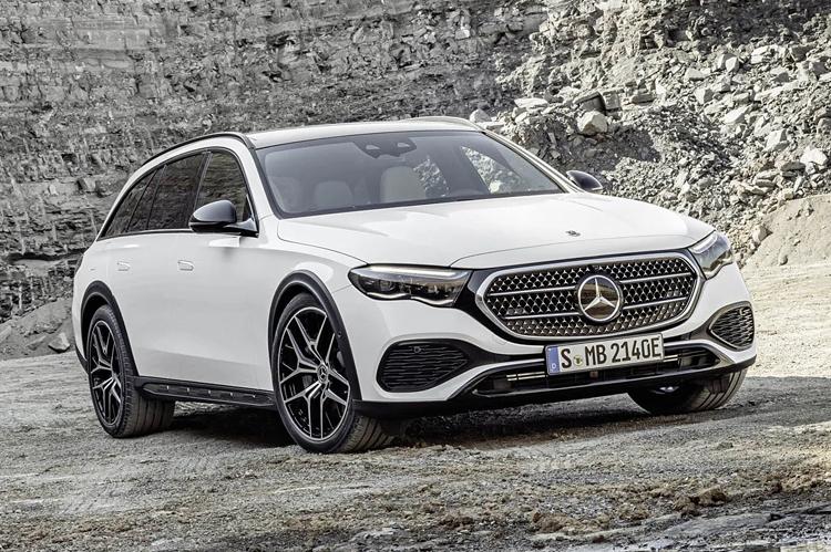 近日，奔驰发布了2024款奔驰E级All-Terrain的官图，新车是一款大两厢