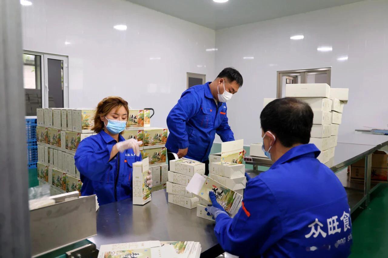 新时代新龙江万千气象看龙江 眼下粮油市场热度走高，龙江森工 山河屯局公司抢抓生产
