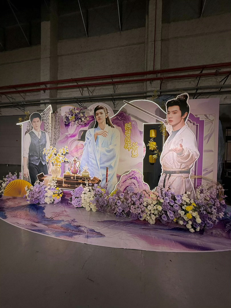 陈哲远在培养死士吗陈哲远来培养死士了 陈哲远把杀青日过成了粉丝感恩日，这种双向奔