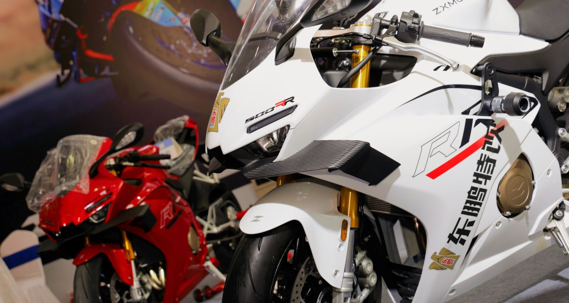 张雪机车亮相青岛国际车展【张雪机车亮相、27场新车发布，青岛国际车展打造五一消费