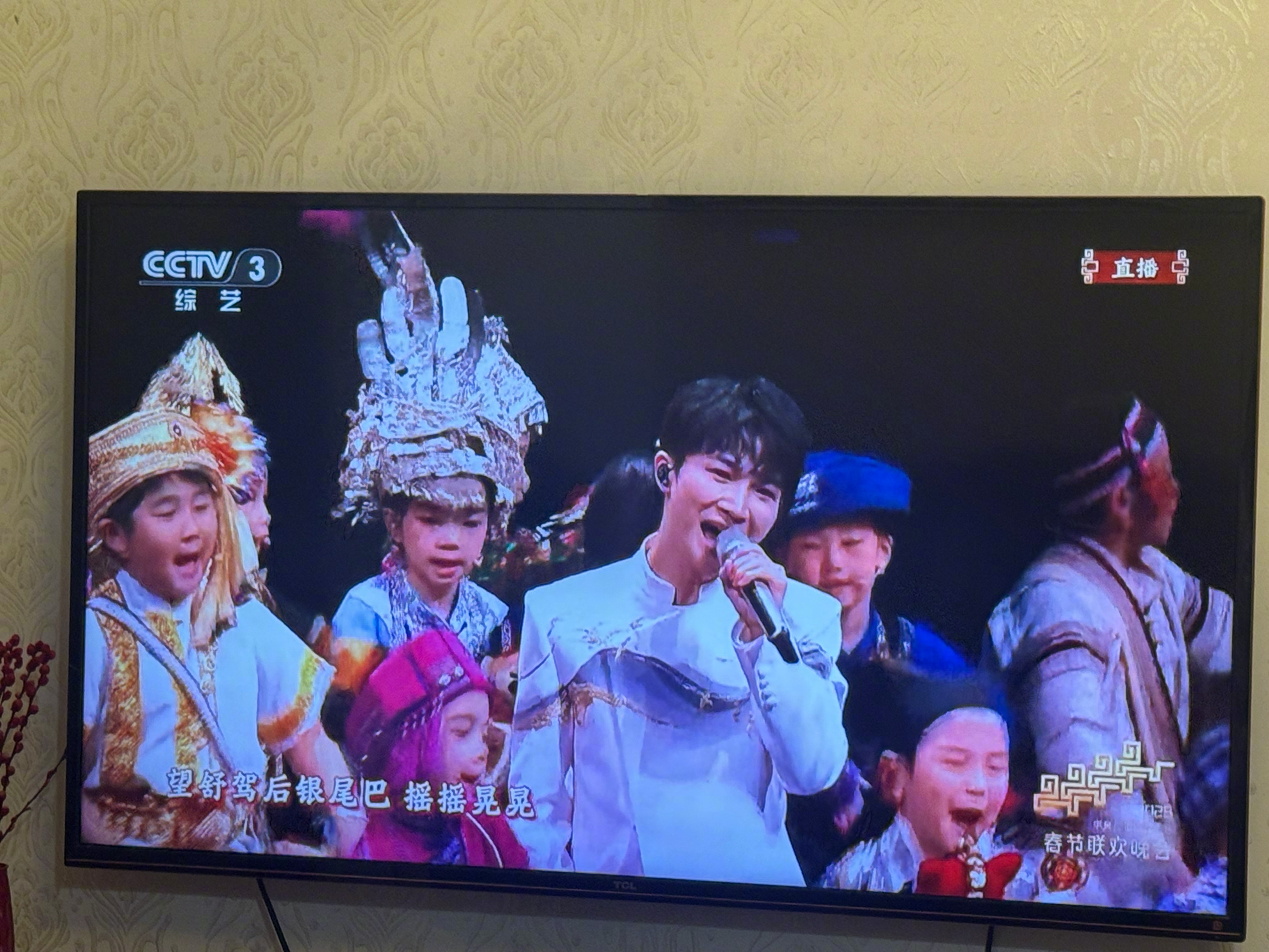 春晚段子大考春晚 周深真是老少通杀啊，从小学生到老年大学生，都对他很感兴趣