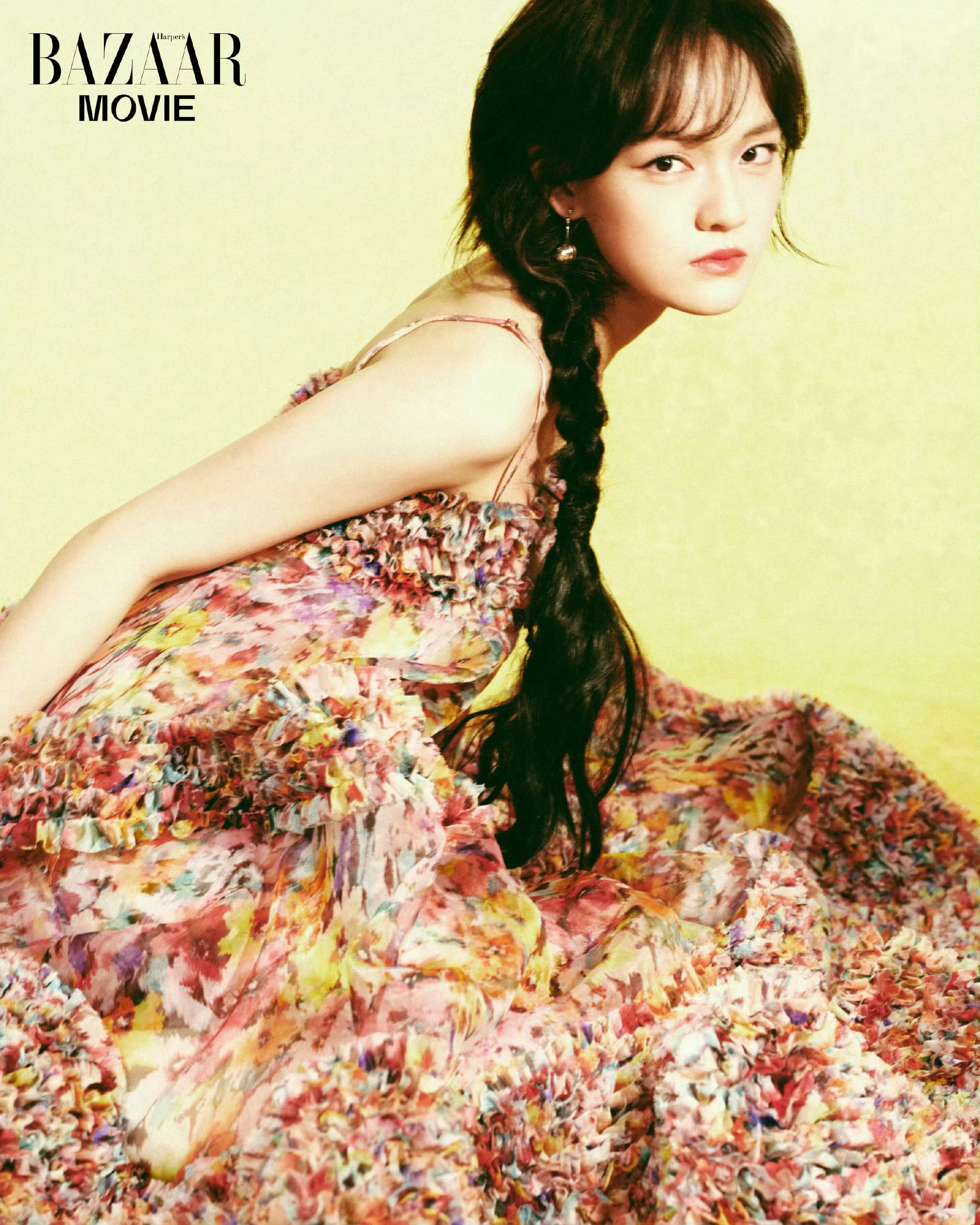 文淇  文淇芭莎电影新封面春天的气息好浓郁，很有生命力的一组大片～芭莎电影文淇盛