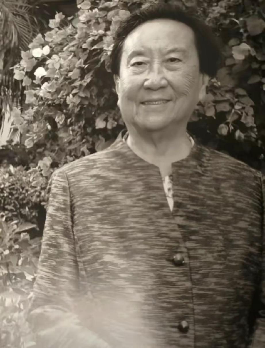 张得蒂教授
张得蒂（1932-）山东省菏泽市单县张牌坊后人。1953年毕业于中央