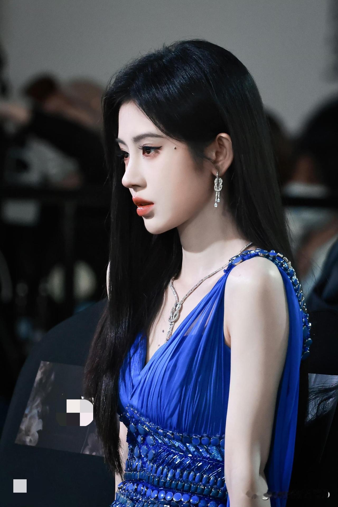 鞠婧祎这个侧颜可以打满分吗