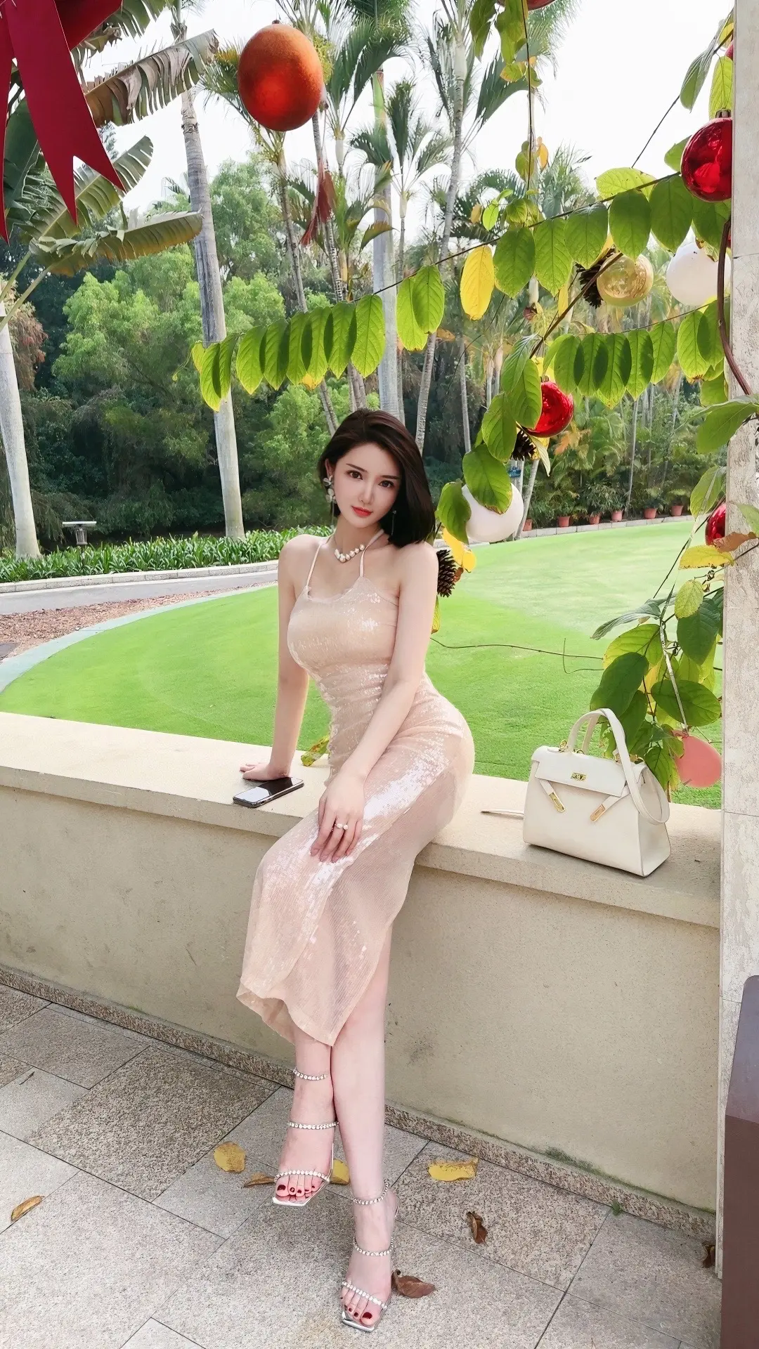 见过花开的人，便会懂得风的温柔。