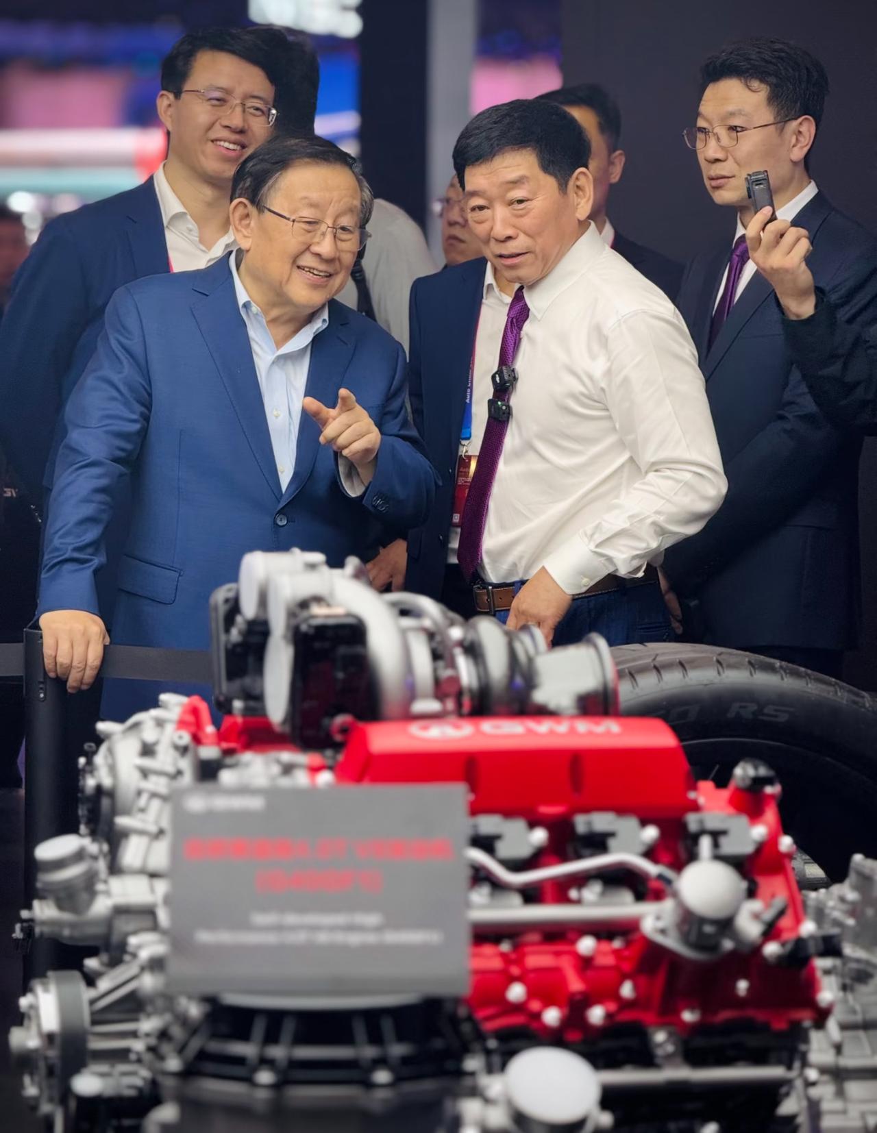 北京车展上，长城汽车董事长魏建军的“契约”主题直播，堪称本届车展的一股清流，圈粉