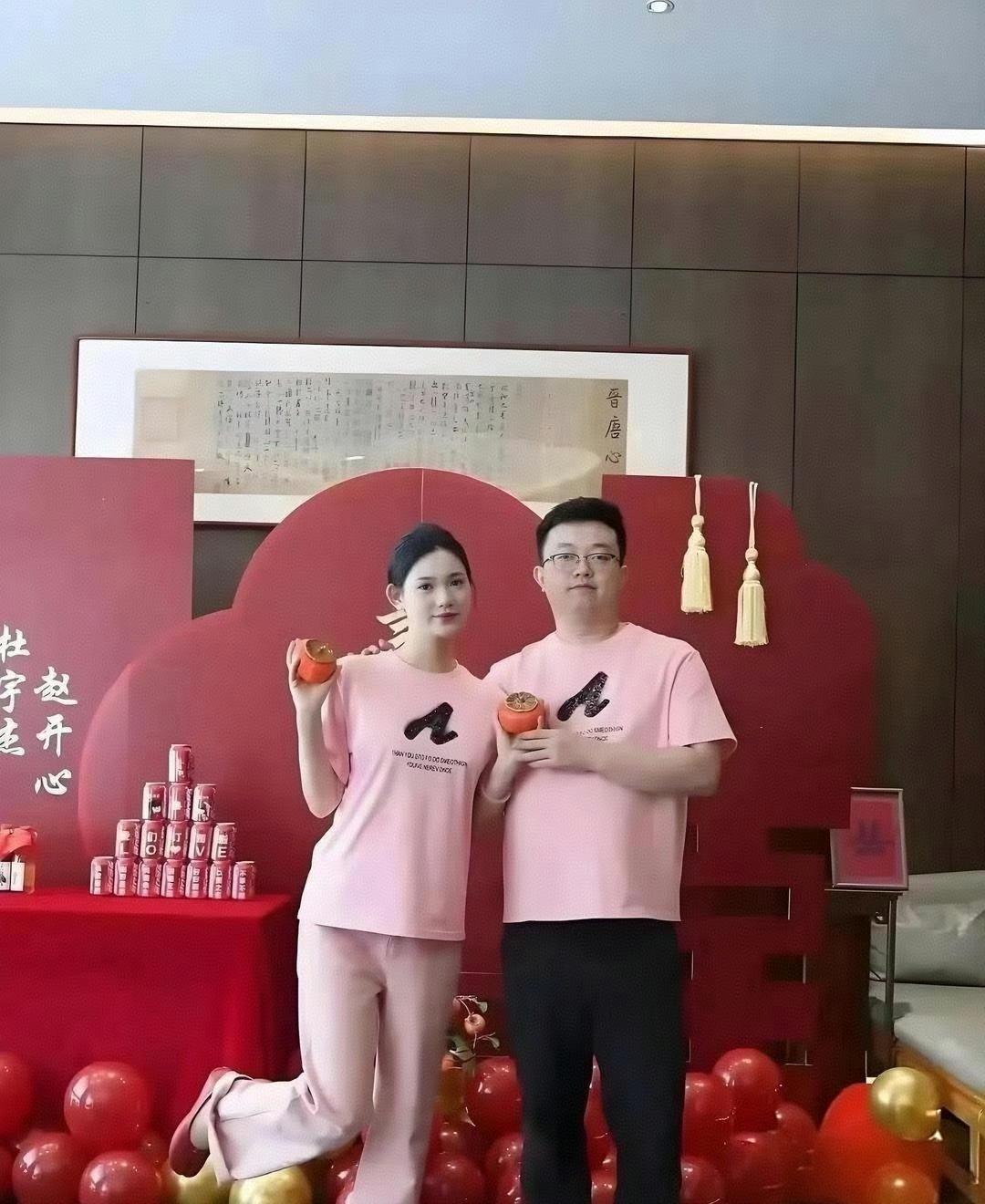 哪怕订了婚，小伙也不敢提前同居吧