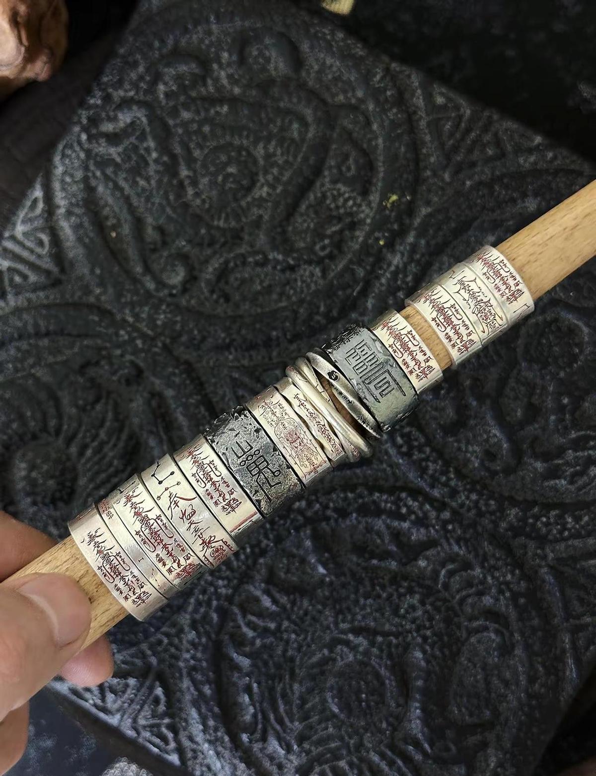 “我要成为这世上顶尖的炼器师，让我这亲手打造的器物，替我护你周全。
”——这句话