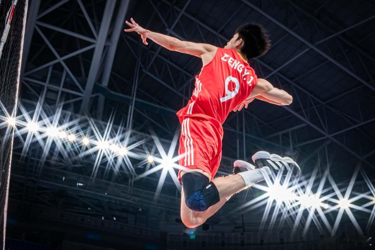 国际排坛动态中国U21男排目前中国U21男排正在和古巴男排进行U21男排世锦赛7