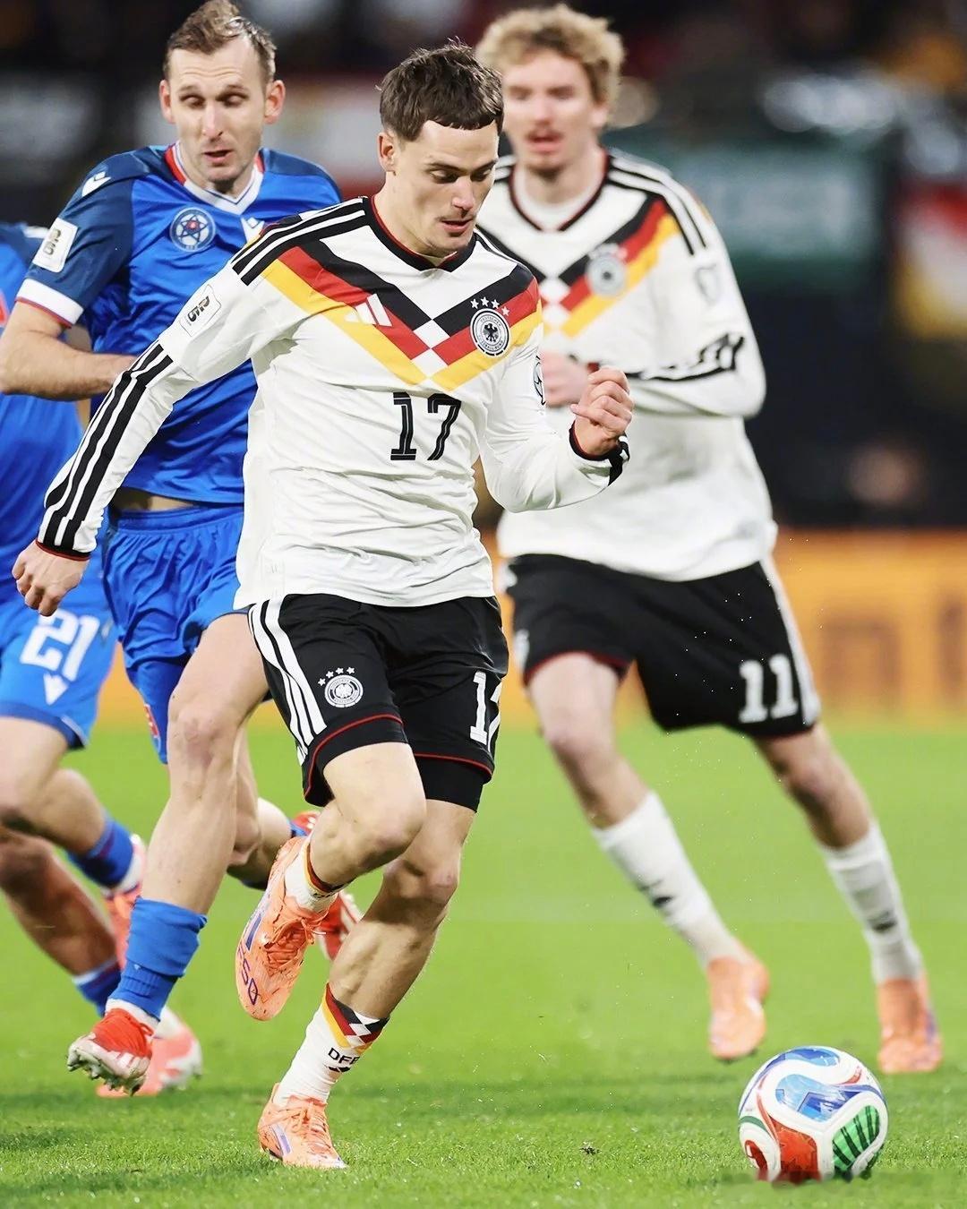 在德国🇩🇪横扫斯洛伐克🇸🇰的世界杯预选赛欧洲区小组赛中，德国🇩🇪中场