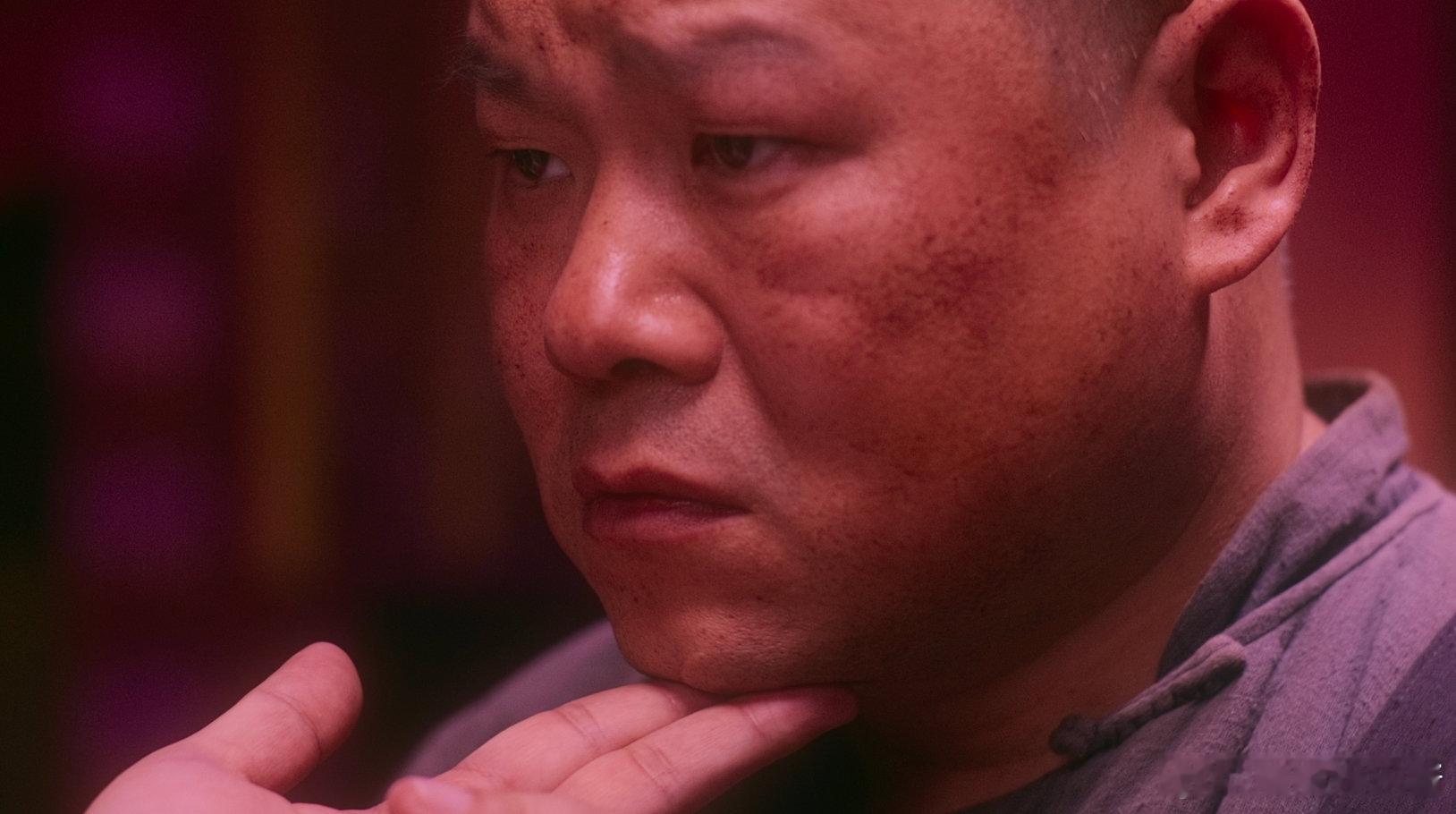 综艺里兄友弟恭，新剧里眼神藏刀？！看魏大勋岳云鹏黑化眼神我起鸡皮了 这波熟人局变