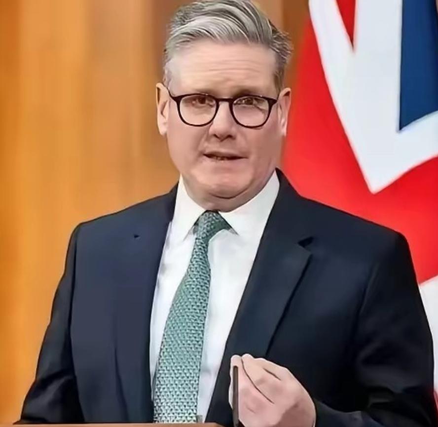 4月27日新华社消息，英国议会下院议长霍伊尔，这位平时装得一本正经的政坛“大管家