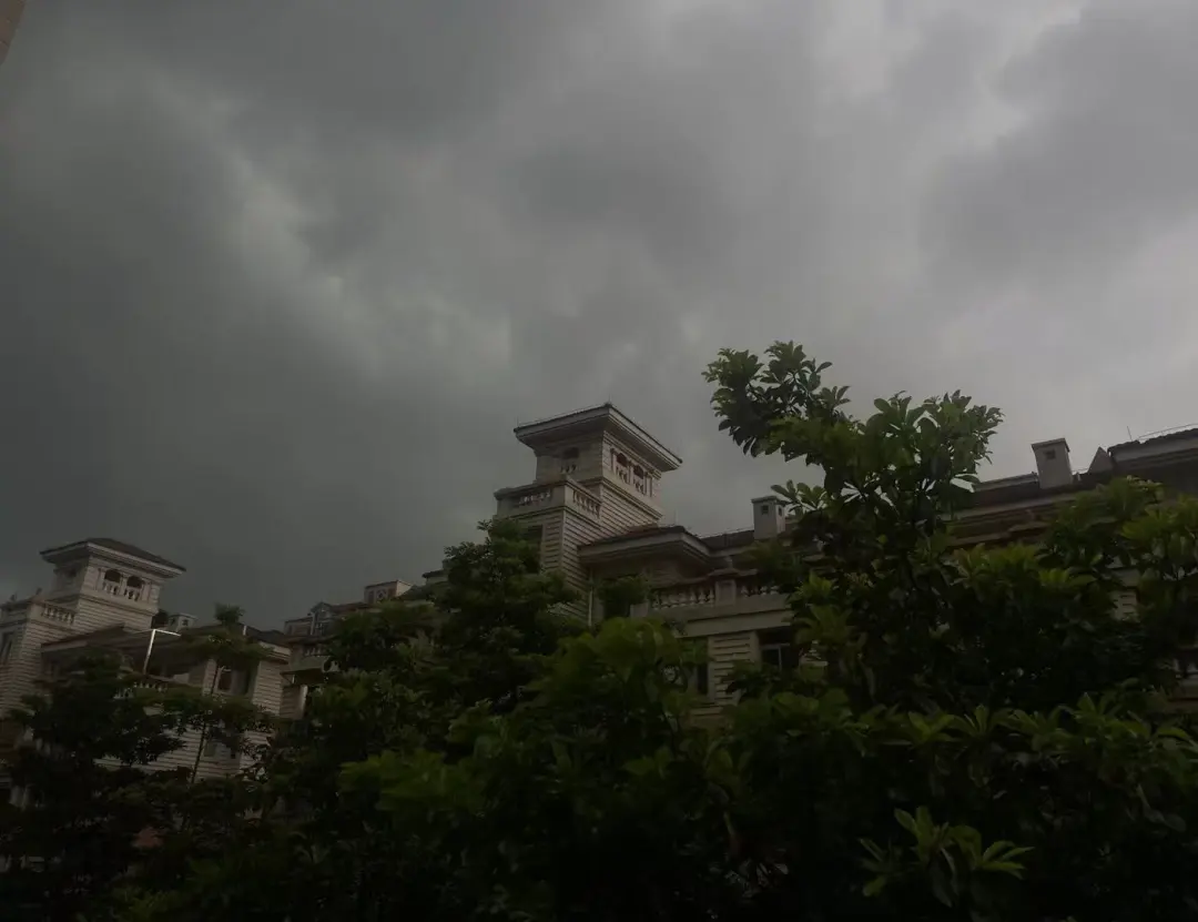 暴风雨就要来了
