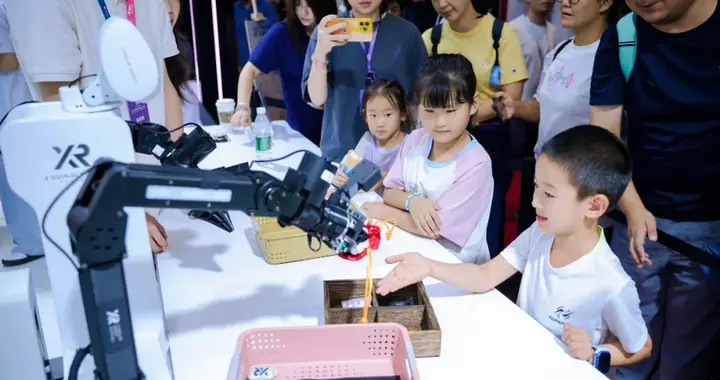 自变量机器人完成近 10 亿元 A+ 轮融资，多元资本押注共同布局具身智能未来