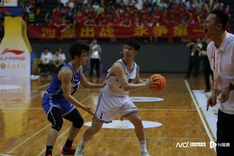 #粤BA赛场连接着游子与故土#【南都快评：围观粤BA，也是在确认个体与城市的情感