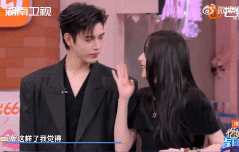 刘宇宁丁程鑫默契一个卡点一个跟拍，两人跳舞也太合拍了，越看越上头你好星期六