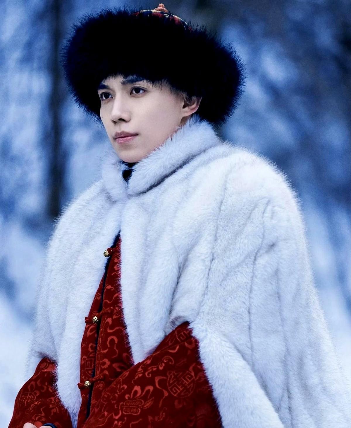 这瓜吃得我头皮发麻！

现在网上吵翻了，有人说李钦刚在宁古塔黏上古平原时，那股子