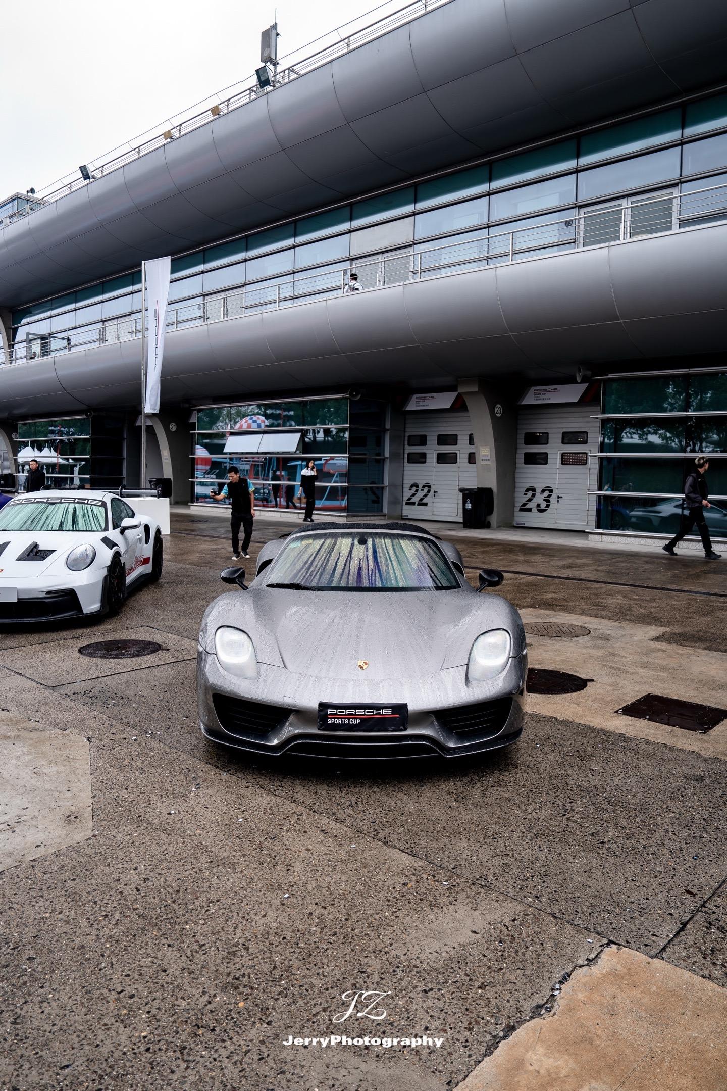918 Spyder.雨后蛙王！