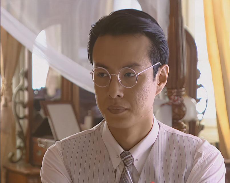 对比男演员皮肤状态，就知道以前女演员皮肤底子多好，同样的镜头，同样的滤镜，但女演