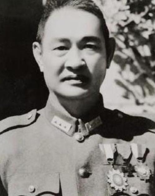 1955年，云南一医生吵架口出狂言：我当过红军军长！警方一查，竟是潜逃21年的大
