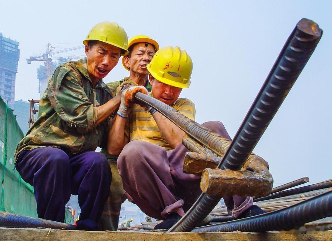 2025各省平均工资出炉！4省双线领跑，这些行业最赚钱
 
最新工资大数据来了！
