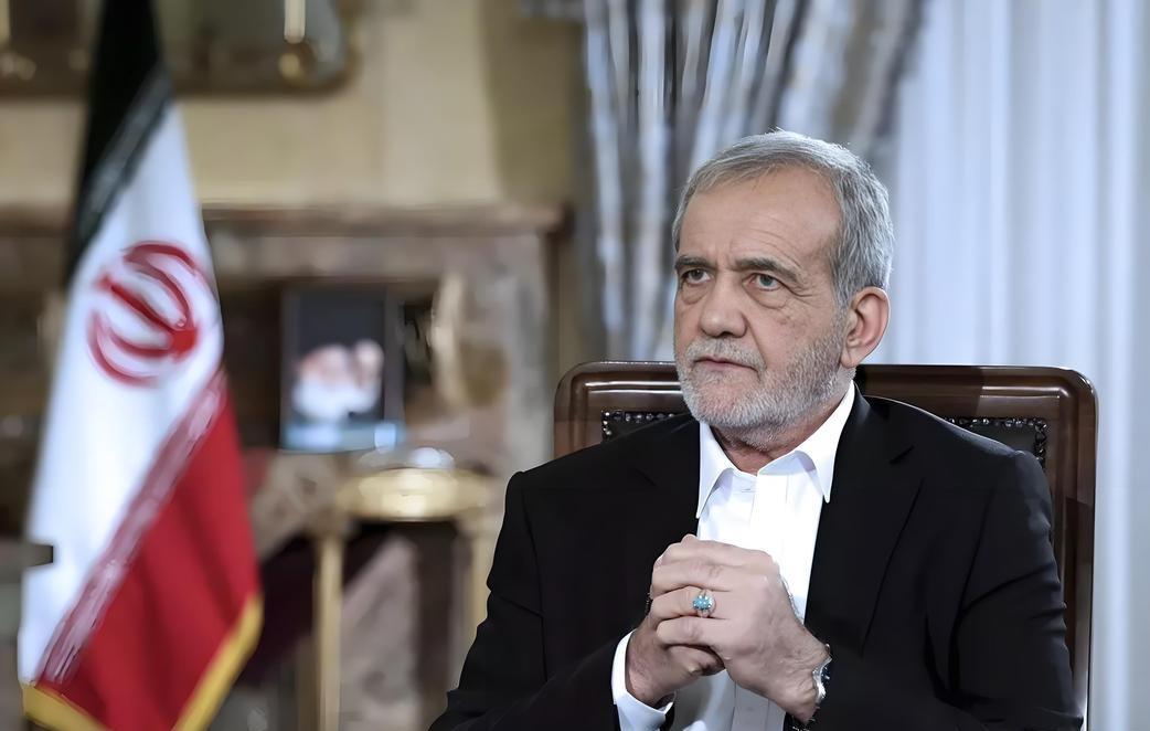 向邻国致歉，不再攻击邻国，伊朗总统称：绝不接受无条件投降…

这估计是针对川普早