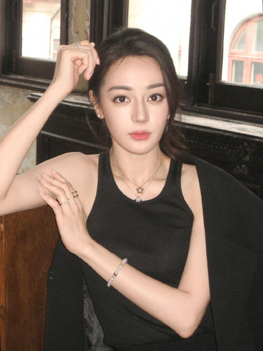 🤳姐姐在展示肌肉嘛！本人已经一眼沦陷