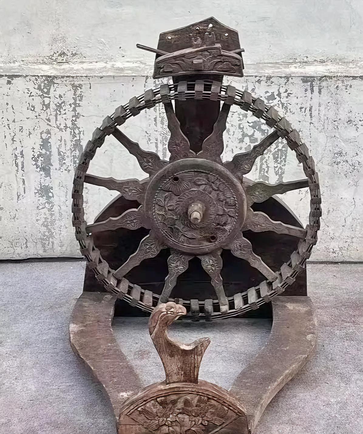 谁见过这玩意儿？我懵了！
家人们谁懂啊！翻出个老物件直接给我整不会了！
看着像个