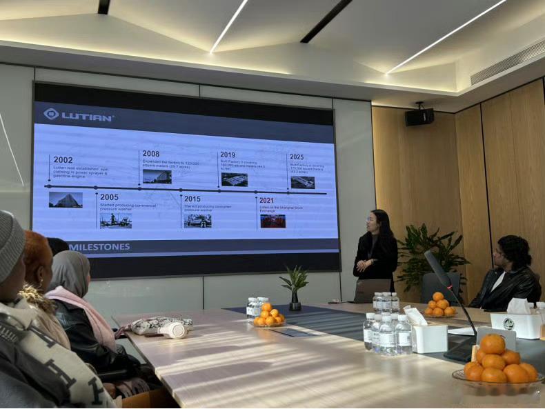 在台州链接全球的洋霞客们台州洋霞客踏遍山海访智造，探文脉传佳话，架起台州与全球沟