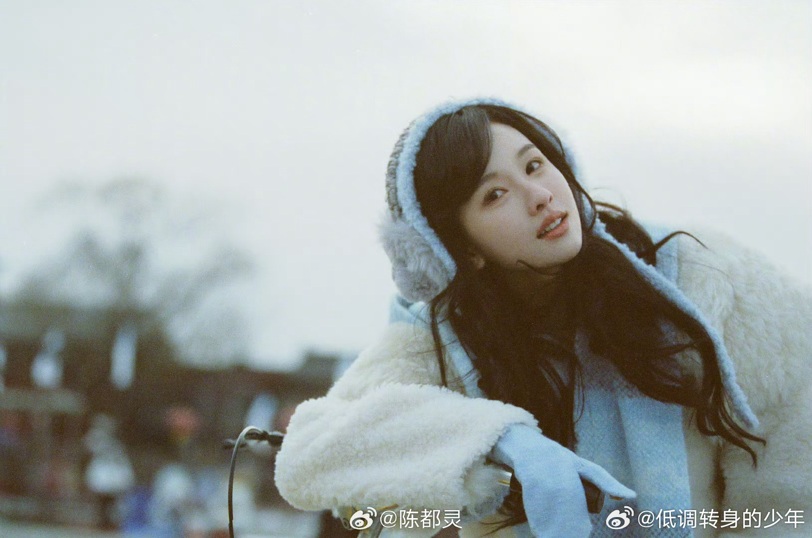 元宵节营业的陈都灵好开心好可爱 ，㊗️陈都灵 节日快乐顺顺利利！ 