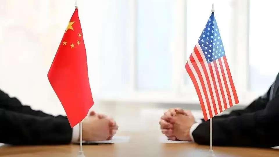 能让美国上下认真对待的国家不多，中国可能是唯一一个
刚不久，贝森特在接受采访提到