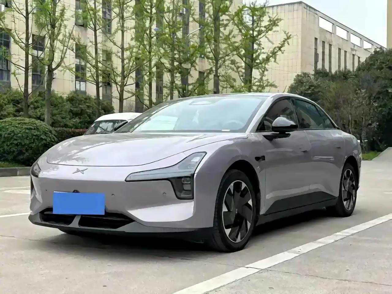 看着准新车心里发痒，又怕一脚踩坑？2026 款准新小鹏MONA M03值得入手吗