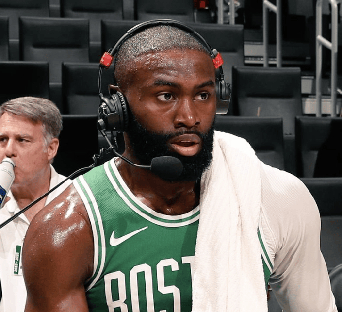 多情者没想到牛爷爷还研究这个？杰伦-布朗表示，自己本赛季用另类方式帮助球队拿到东