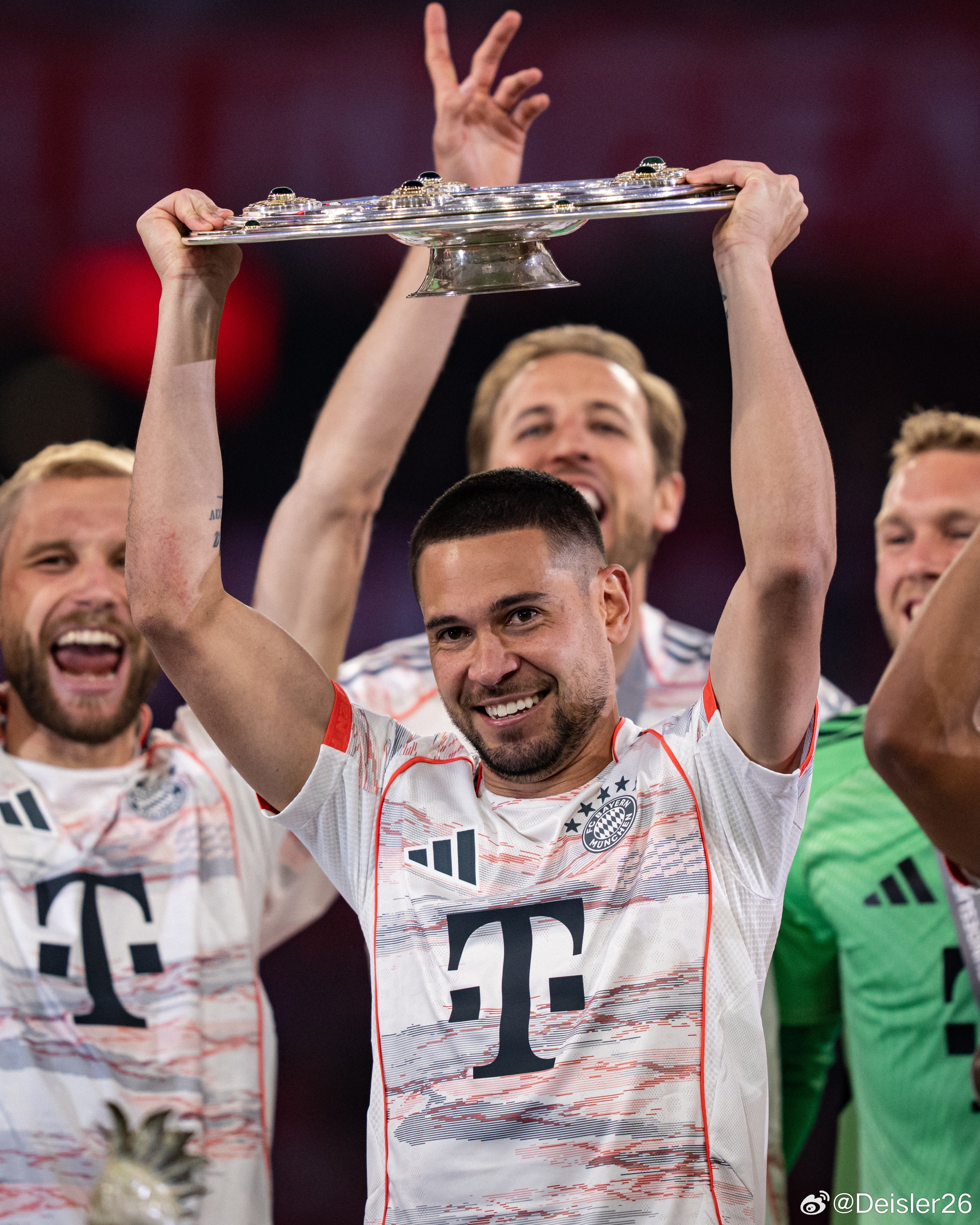 🚨拜仁宣佈格雷羅在今夏合同到期後，以以自由身離開拜仁❗🇵🇹俱樂部發文感謝：