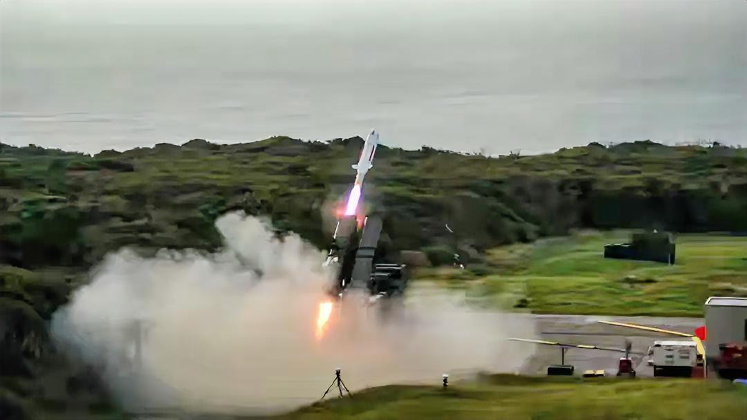 就在刚刚，日本宣布在两地部署了远程导弹，导弹射程覆盖江浙沪大部分地区！

当地时