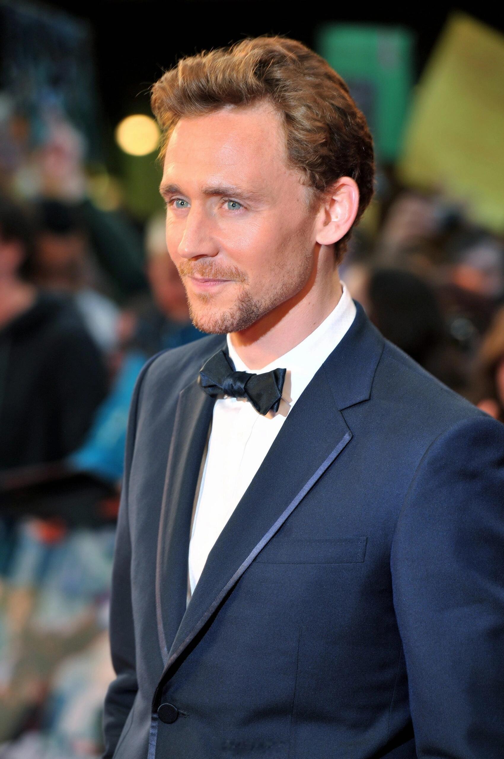 漫威[超话]旧相簿子 Tom Hiddleston at The Avenger
