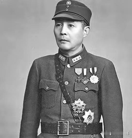 1938年国军上将钱大钧，黑着脸走进军统湖北站，当着众特务的面，一枪打死了副站长