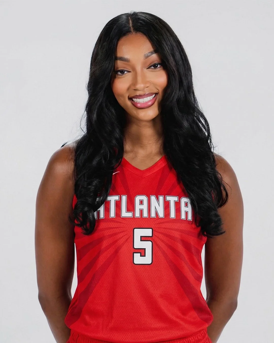 WNBA自由市场第一枪！里斯被交易至梦想