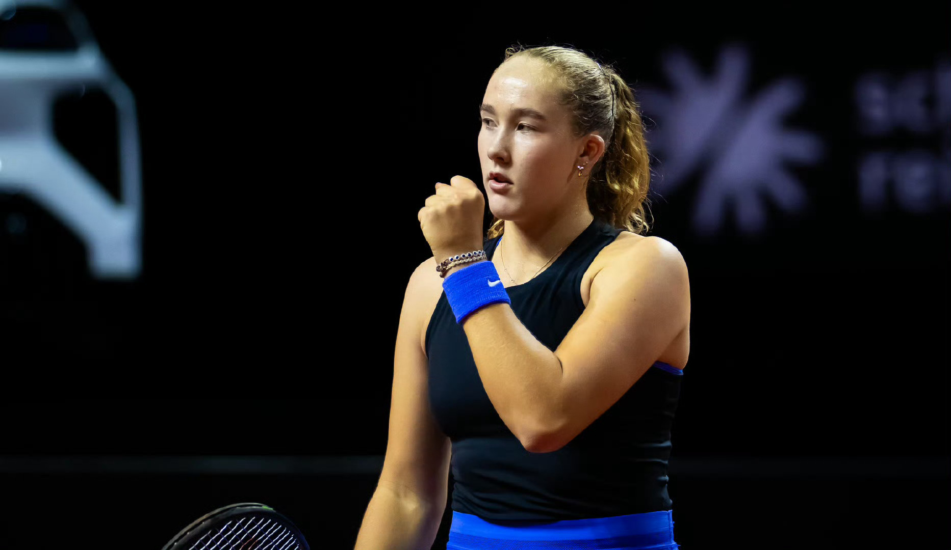 奥斯塔彭科7-5/2-6/4-6遭安德烈娃逆转，无缘卫冕斯图加特。决胜盘奥胖4-